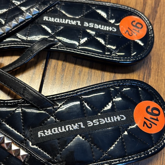 NWT Chinese Laundry flip flops - Picture 3 of 9